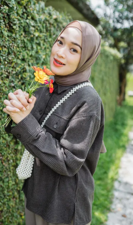 8 Foto Ririe Fairus yang Makin Cantik Glowing dan Stylish, Kerap Dibandingkan dengan Nissa Sabyan