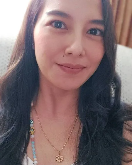 8 Foto Terbaru Vonny Cornelia, Bintang 2000-an yang Tetap Cantik dan Masih Melajang di Usia 41 Tahun