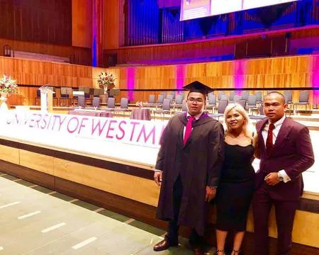 8 Gaya Hidup Frank Putra Hotman Paris Hangout Bareng Para Crazy Rich Indonesia Kapanlagi Com