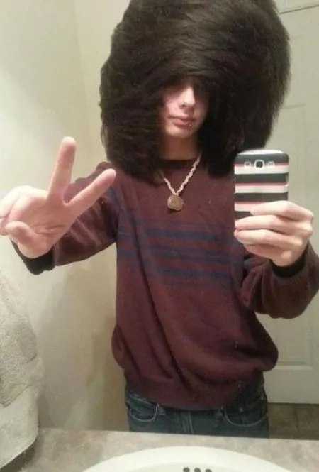 Potongan Rambut Emo Cowok