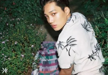 8 K-Pop Idol Cowok Pemilik Mata Dingin yang Menghipnotis, Kai EXO - Taeyong NCT