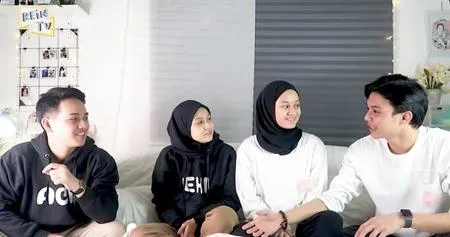 8 Momen Manis Rey Mbayang Dandani Dinda Hauw, Harapannya Lisa BLACKPINK Ternyata Jadi Barongsai