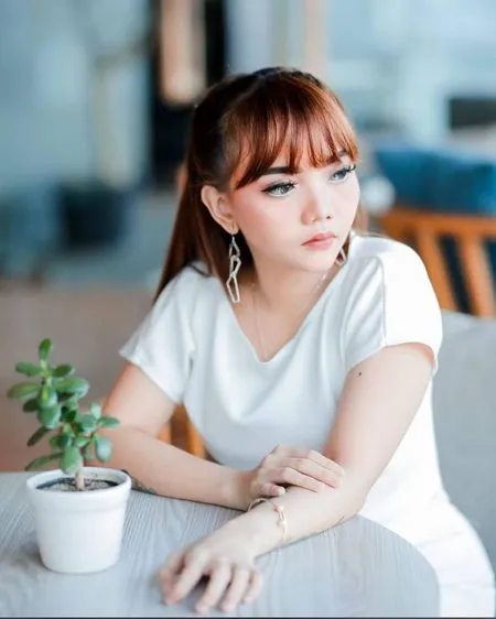 8 Pesona Syahiba Saufa, Pemilik Suara Merdu Asal Banyuwangi yang Makin Dikenal Penikmat Dangdut Tanah Air