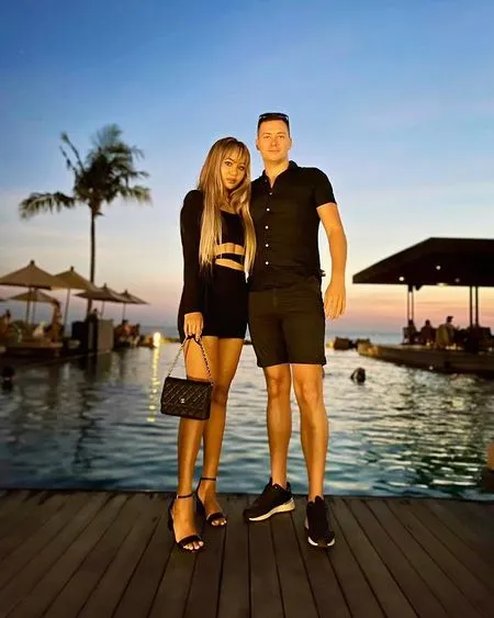 8 Potret Alyssa Spischak Putri Ustaz Derry Sulaiman dan Suami Bule Mualaf, Dulu Tuai Kontroversi - Kini Sudah Nikah dan Direstui Ayah