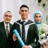 8 Potret Anak Selebritis Wisuda Dari Perguruan Tinggi Luar Negeri, Gayanya Curi Perhatian
