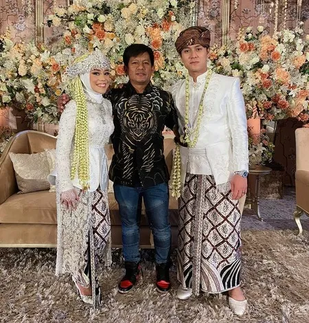 8 Potret Ariel Lobster Road Manager Lesti & Rizky Billar, Punya Peran Penting Dalam Banyak Hal - Dapat Hadiah Spesial