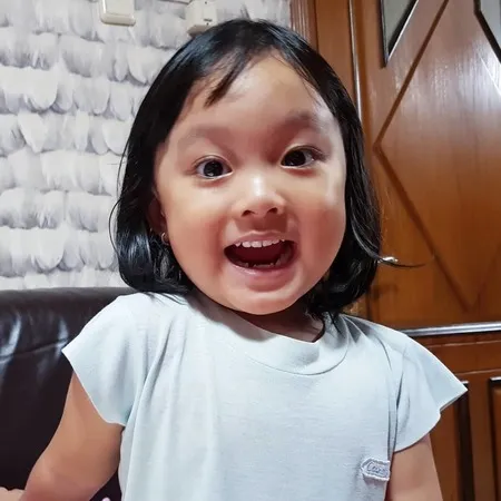 8 Potret Azahlya Latifa Wianda, Anak ke-3 Enda Ungu yang Belum Banyak Disorot - Si Kecil yang Cantik dan Menggemaskan!