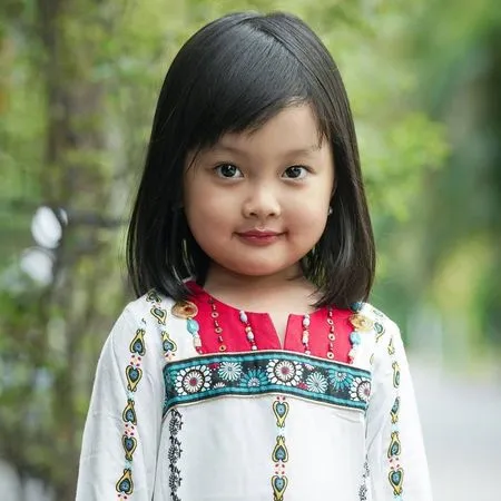 8 Potret Azahlya Latifa Wianda, Anak ke-3 Enda Ungu yang Belum Banyak Disorot - Si Kecil yang Cantik dan Menggemaskan!