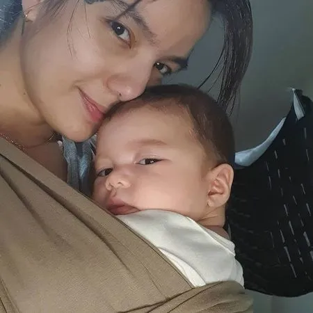 8 Potret Baby Jerome Putra ke-4 Sheila Marcia yang Makin Ganteng Menggemaskan, Wajahnya Bule Banget!