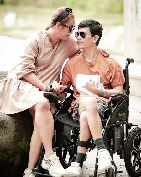 8 Potret El Ibnu dan Sarah Dee yang Jadi Sorotan, Bukti Cinta Sejati Tak Pandang Fisik - Makin Mesra Usai CLBK