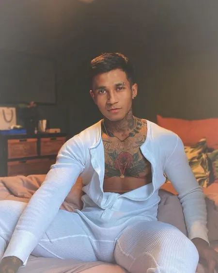 8 Potret Fabio Toba, Bintang Film Dewasa Gay Asal Indonesia yang Kini Hidup di Jerman