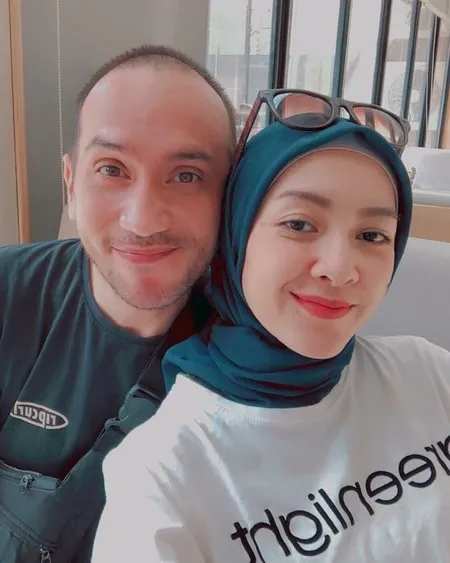 8 Potret Hangat Rumah Tangga Gary Iskak Dan Richa Novisha Pernah Sempat Bercerai Semakin Bahagia Setelah Hijrah Kapanlagi Com