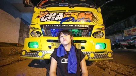 8 Potret Happy Asmara Pedangdut yang Sederhana dan Nggak Gengsian, Pernah Bekerja Nguli - Merumput Bantu Sang Nenek
