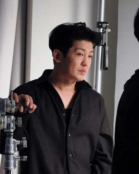 8 Potret Heo Sung Tae, Jadi Gangster di SQUID GAME Padahal Aslinya Berhati Hello Kitty