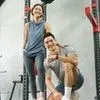 8 Potret Hot Daddy Andrew White Saat Nge-Gym, Pamer Tubuh Berotot dan Perut Six Pack yang Meresahkan