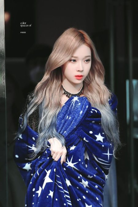 8 Potret Idol Wanita Ini Miliki Visual Blonde Goddesses Versi Netizen, Cantiknya Bikin Terpesona!