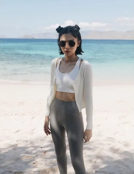 8 Potret Isyana Sarasvati Tampil Lebih Fresh dengan Model Rambut Pendek, Disebut Ganteng - Tubuh Makin Kurus Jadi Sorotan