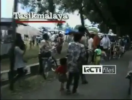 8 Potret Jadul Ngabuburit Tahun 90an di Tasikmalaya, Anak-anak Bisa Happy Tanpa Main Gadget