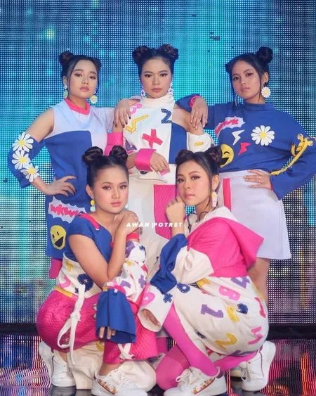 8 Potret Kekompakan Para Member Byoode, Girlband Dangdut yang Punya Pesona Cantik Nan Imut
