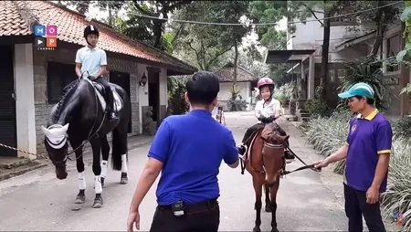 8 Potret Keseruan Keluarga Ruben Onsu Naik Kuda, Intip Kuda Sarwendah yang Berprestasi