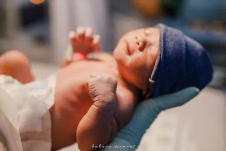 8 Potret Kondisi Terkini Baby Arshaka Anak Dinda Hauw dan Rey Mbayang, Demam Tinggi Sampai Bikin Panik