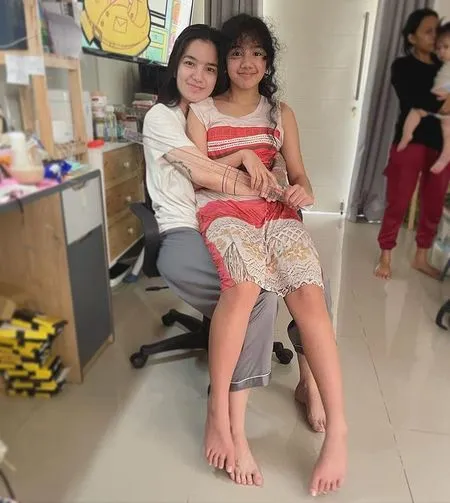 8 Potret Leticia Joseph yang Kini Beranjak Remaja, Cantiknya Mirip Sheila Marcia Saat Masih Kecil
