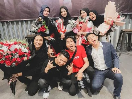 8 Potret Manis Ria Ricis Dan Wildan Berawal Kerja Bareng Digosipkan Pacaran Kapanlagi Com