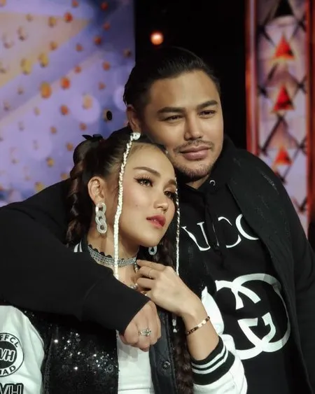 8 Potret Mesra Ayu Ting-Ting dan Ivan Gunawan, Warganet Doakan Cepat Menikah!