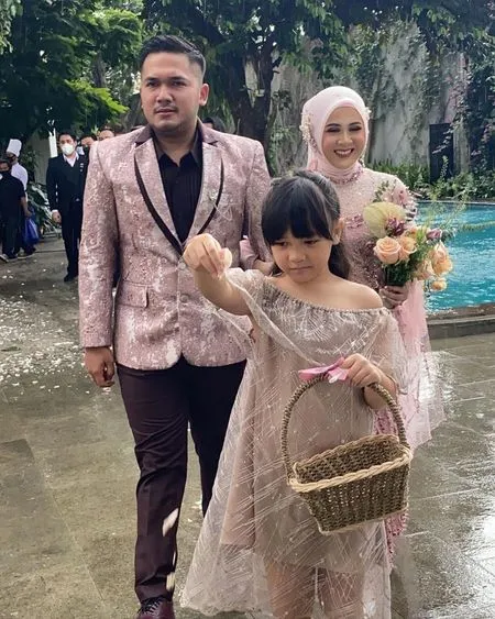 8 Potret Nala Kania Anak Mona Ratuliu Yang Sudah Besar Cantiknya Kebangetan Kapanlagi Com