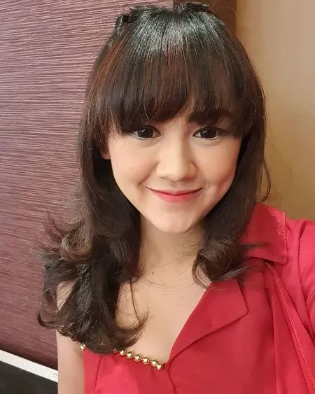 8 Potret Pedangdut Cantik Asal Jawa Timur yang Punya Suara Merdu dan Jadi Populer, Ada Happy Asmara - Nella Kharisma