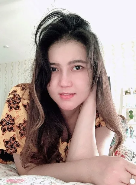 8 Potret Pedangdut Saat Bangun Tidur, Masih Tetap Cantik dan Memesona