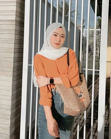 7 Potret Pedangdut Vita Alvia Saat Berhijab, Makin Cantik dan Anggun - Disebut Mantu Idaman Netizen