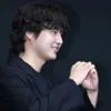 8 Potret Penampilan Baru Yang Se Jong di Konferensi Pers Bikin Pangling, Ramai Dibandingkan dengan Era 'DOONA!'