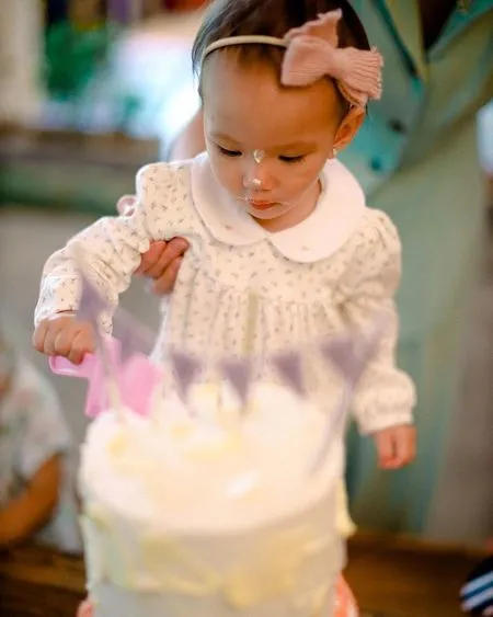 8 Potret Perayaan Ultah Claire Anak Shandy Aulia Di Sekolah Bahagia Banget Bisa Makan Kue Sampai Main Di Taman Kapanlagi Com