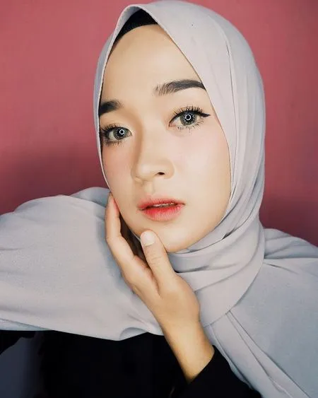 8 Potret Ririe Fairus Istri Keyboardis yang Kabarnya Selingkuh dengan Nissa Sabyan, Cantik Berhijab dan Punya 2 Anak