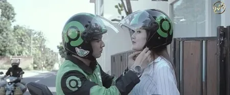8 Potret Romantis Nella Kharisma Dan Dory Harsa Di Video Klip Banyu Moto Bikin Baper Kapanlagi Com