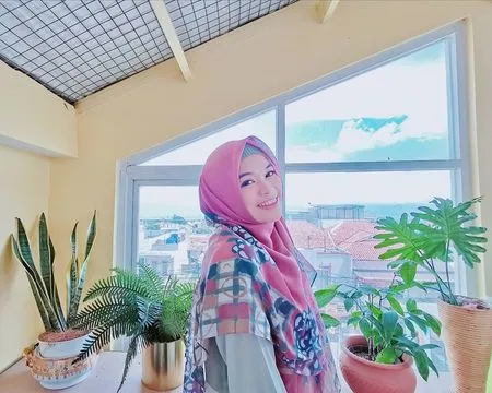8 Potret Rumah Putri Aa Gym dan Teh Ninih yang Nyaman Bernuansa Eco Living, Banyak Tumbuhan Bikin Suasana Lebih Adem