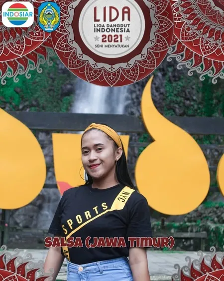 8 Potret Salsa Duta Provinsi Jawa Timur di LIDA 2021 - Awal Karir Jadi Pedangdut Daerah, Didukung Penuh Dua Kabupaten