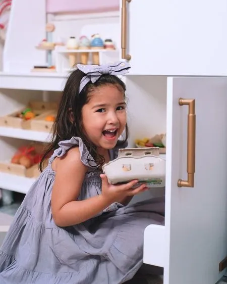 8 Potret Seraphina Putri Pertama Yasmine Wildblood di Playroom Baru, Seru dan Bahagia Banget Main Bareng Adiknya