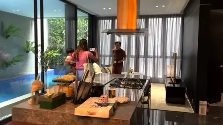 8 Potret Sudut Rumah Mewah Nisya Ahmad yang Baru Terungkap, Ada Kamar Bertema Valentine - Ketahuan Punya Lift Pribadi