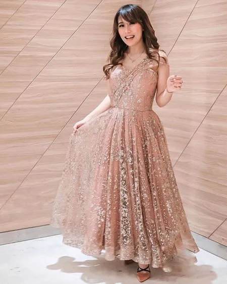 8 Potret Terbaru Cherly Juno eks Leader Cherrybelle, Umumkan Hamil Anak Kedua - Makin Cantik Memesona!