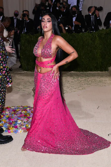 8 Potret Viral Lourdes Leon, Putri Madonna yang Pamer Bulu Ketiak di Met Gala 2021