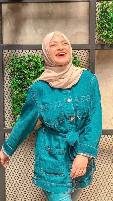 8 Selebritis Mantan DJ Ini Putuskan Untuk Hijrah, Ada Nathalie Holscher Istri Sule - Terbaru Evelin Nada Anjani