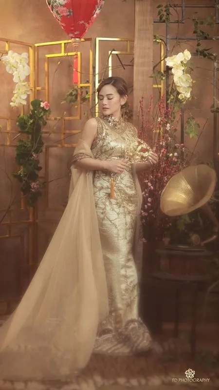 9 Pemotretan Seleb Bertema Imlek yang Elegan dan Mencuri Perhatian, Celine Evangelista - Sarwendah Tampil Memukau!