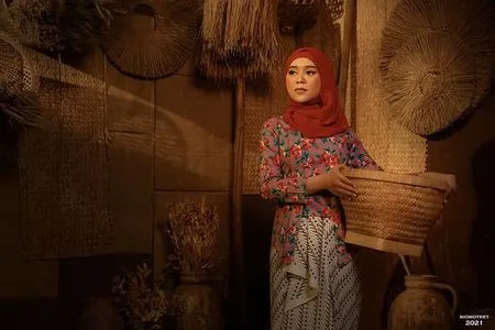 9 Pemotretan Terbaru Lesti dan Rizky Billar Bertema Kabayan - Nyi Iteung, Penuh Canda Tawa Sampai Masuk Kandang Ayam