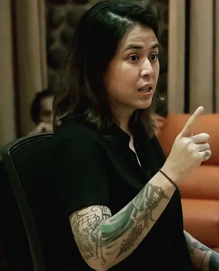 9 Potret Cikal Anak Iwan Fals Yang Jarang Tersorot Cantik Bergaya Nyentrik Tatonya Keren Abis Kapanlagi Com