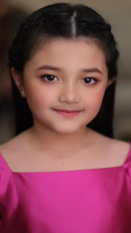 9 Potret Gaya Arsy Putri Ashanty dan Anang Hermansyah, Kecil-kecil Sudah Stylish - Tenteng Tas Harga Puluhan Juta
