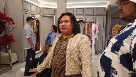 9 Potret Isi Butik Ivan Gunawan Langganan Selebritis Tanah Air Ada Rompi Seharga 20 Juta Rupiah Kapanlagi Com