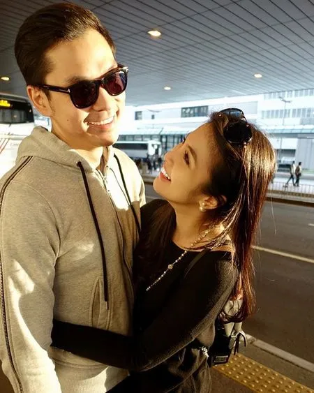 9 Potret Lama Sandra Dewi Dan Harvey Moeis Di Masa Pacaran Mesra Banget Sudah Jadi Couple Goals Sejak Dulu Kapanlagi Com Dari yang imut sampai elegan! 9 potret lama sandra dewi dan harvey