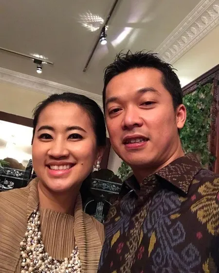 9 Potret Mesra Taufik Hidayat dan Amy Gumelar, Tetap Harmonis di Usia 15 Tahun Pernikahan